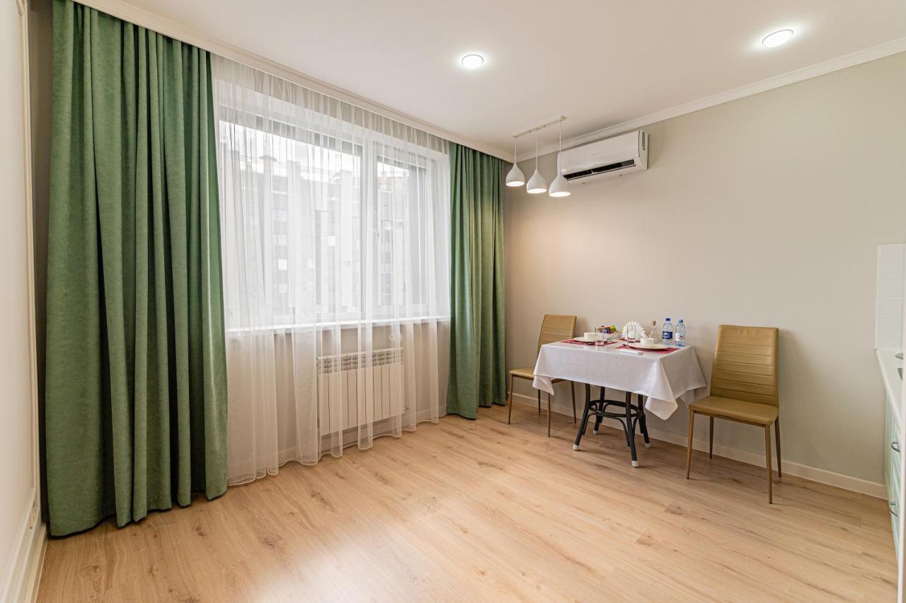 Appartement Золотой Квадрат Астаны à Astana Extérieur photo